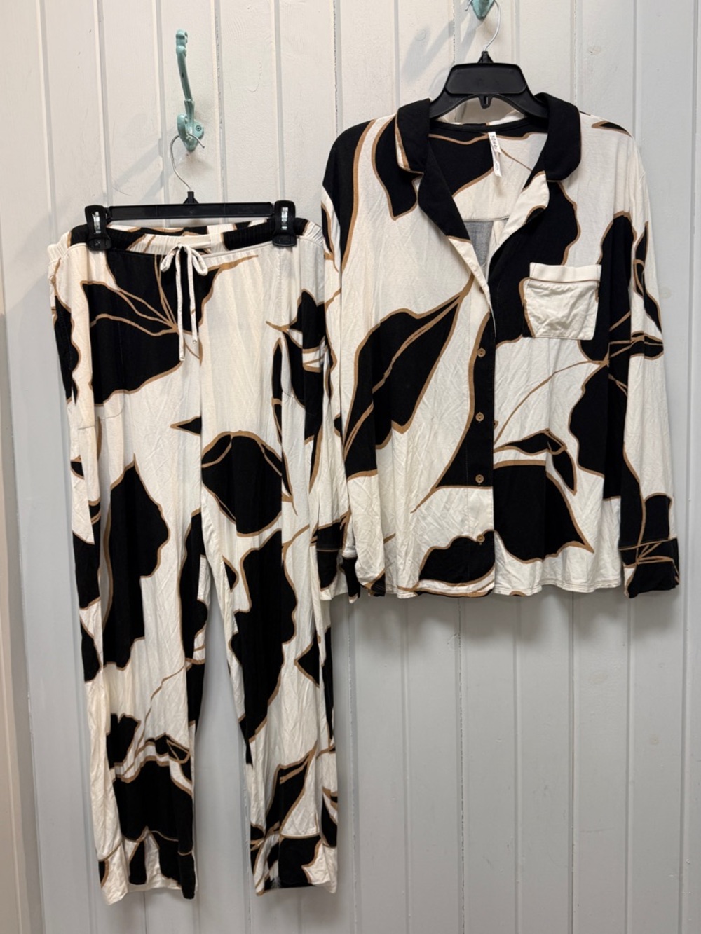 Soma Pajama Set Cream & Black Abstract Print